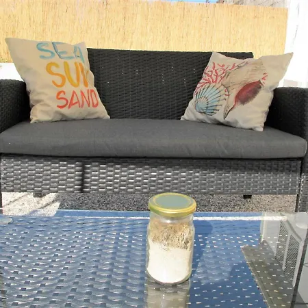 Seaeye Apartment *
